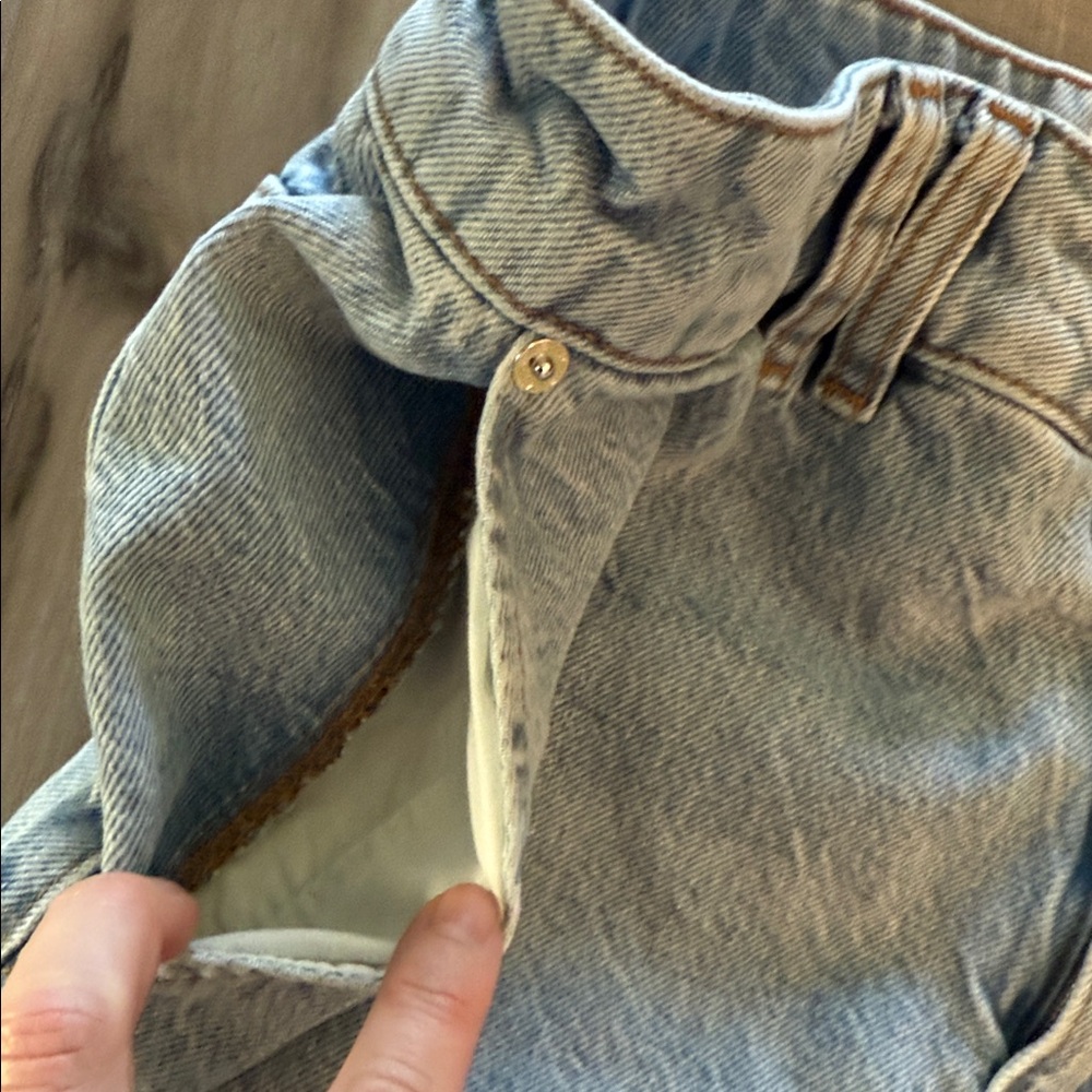 FRAME The Trouser Shorts Light Blue Denim Bermuda Women's Shorts. NEW - Picture 8 of 13